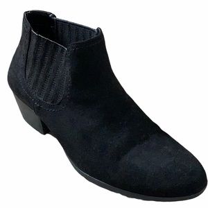 American Eagle black ankle booties Sz 10W suede